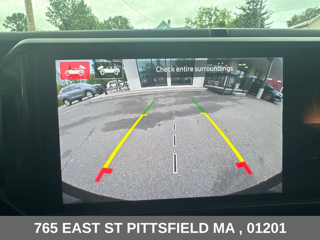 Used 2024 Jeep Wrangler Unlimited Sahara w/ Technology Group AWD/4WD image 24