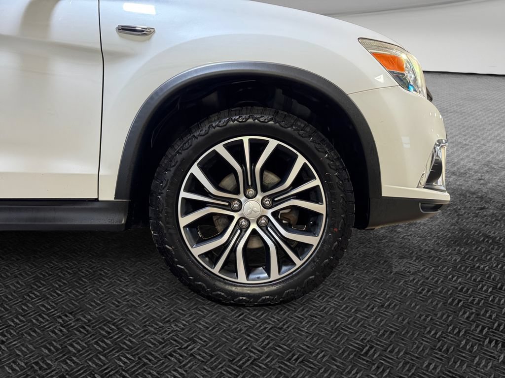 Used 2019 Mitsubishi Outlander Sport SE FWD image 11