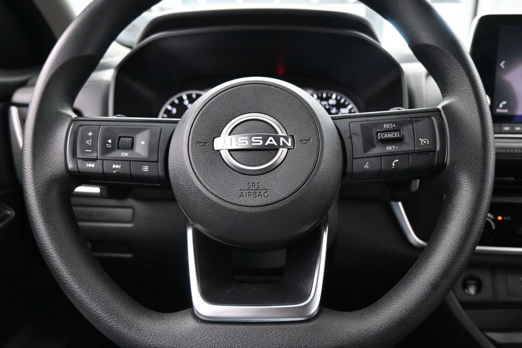 Used 2024 Nissan Rogue S FWD image 24