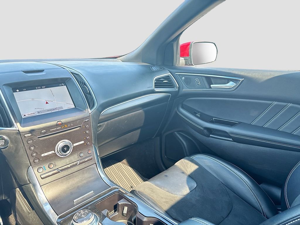 Used 2019 Ford Edge ST w/ Equipment Group 401A AWD/4WD image 25