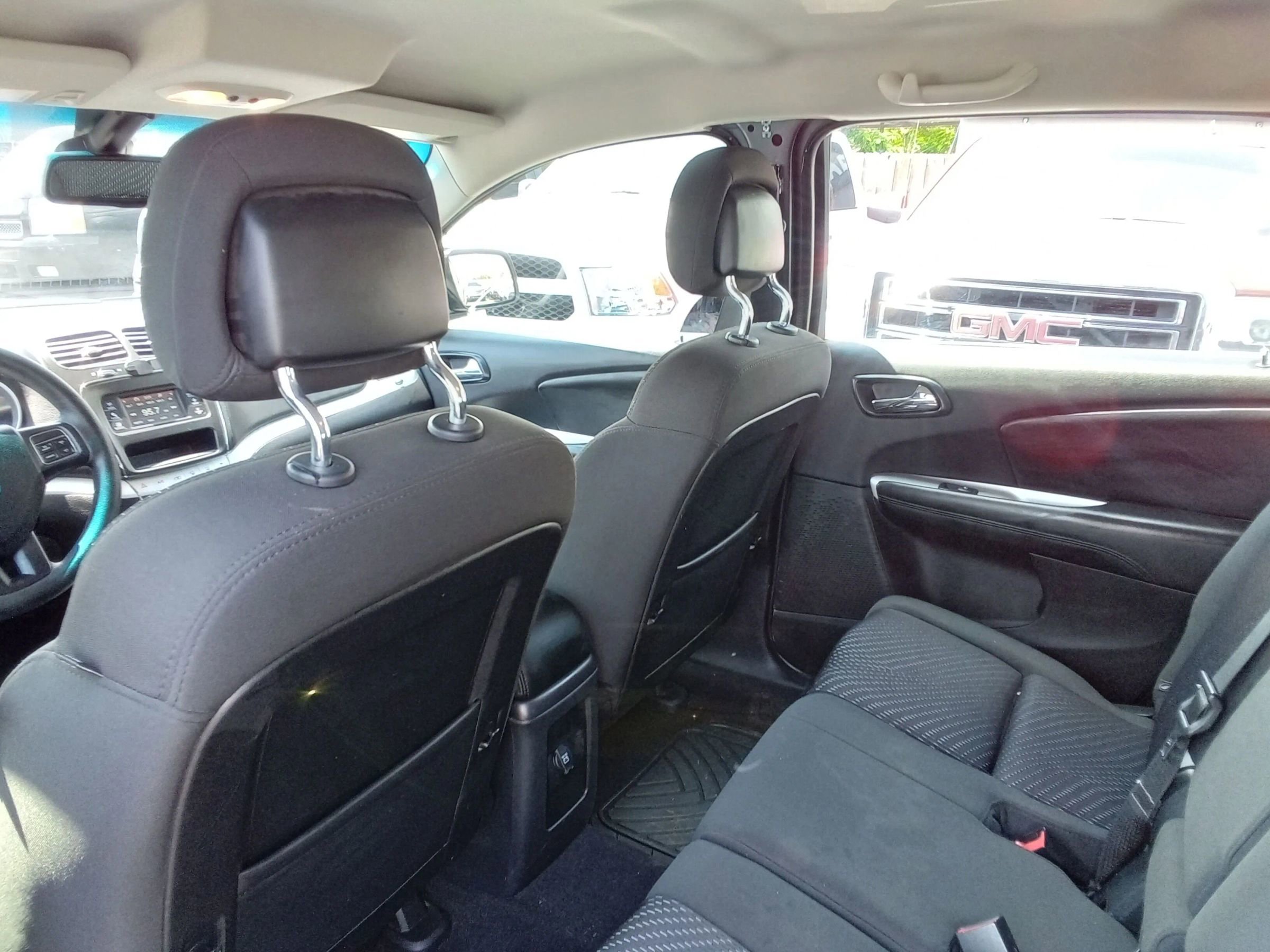 Used 2019 Dodge Journey SE w/ Comfort & Convenience Group image 11