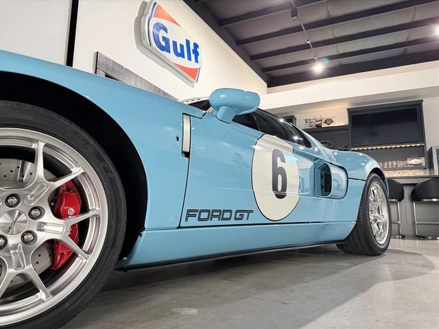 Used 2006 Ford GT RWD image 62