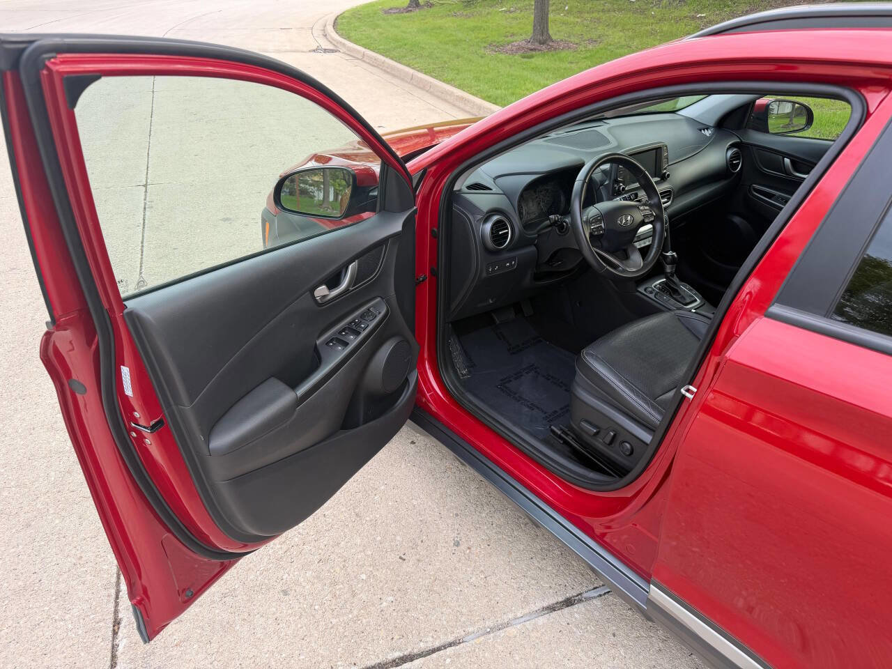Used 2021 Hyundai Kona Limited AWD/4WD image 33