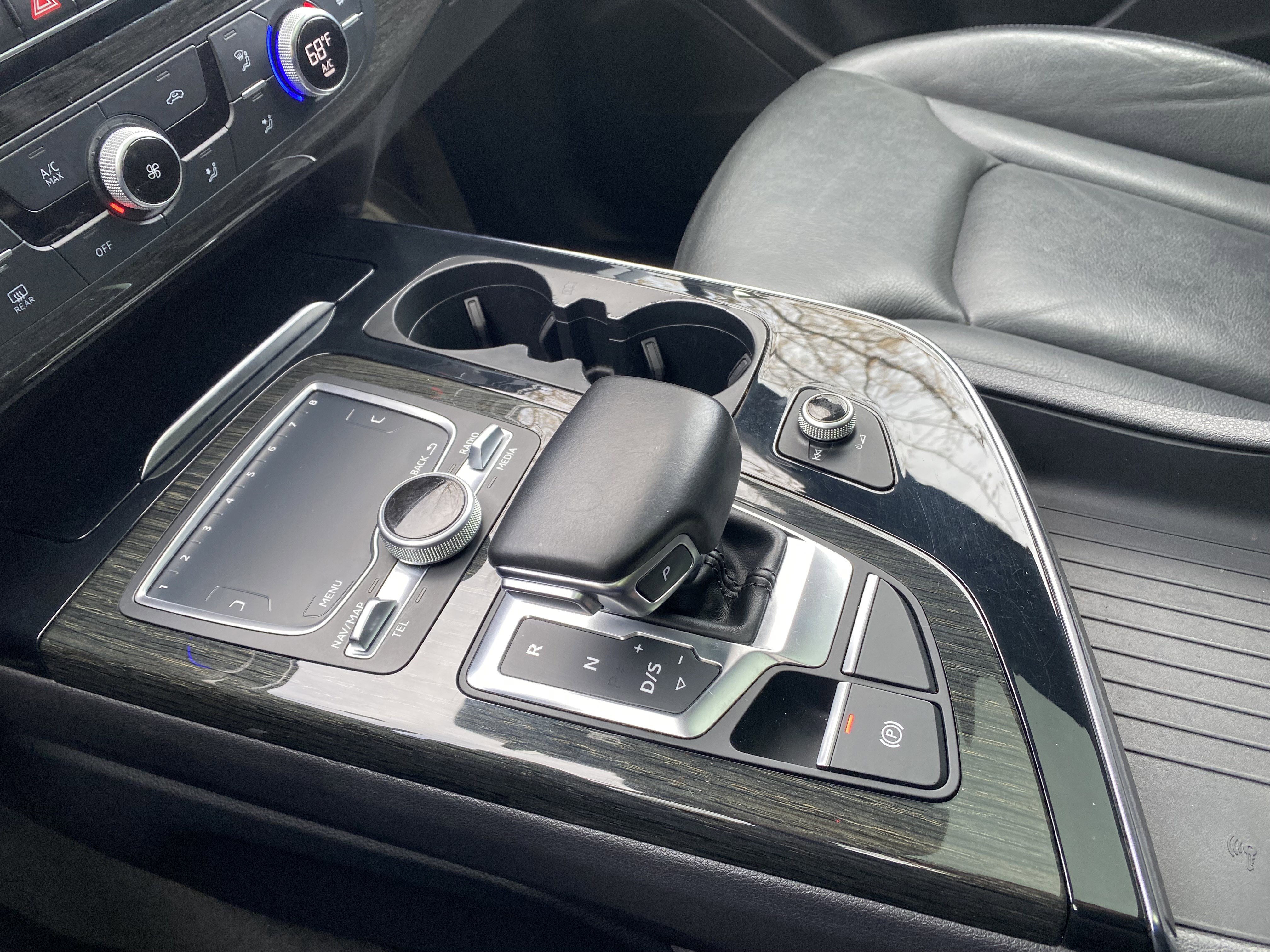 Used 2017 Audi Q7 3.0T Premium Plus w/ Premium Plus Package image 29