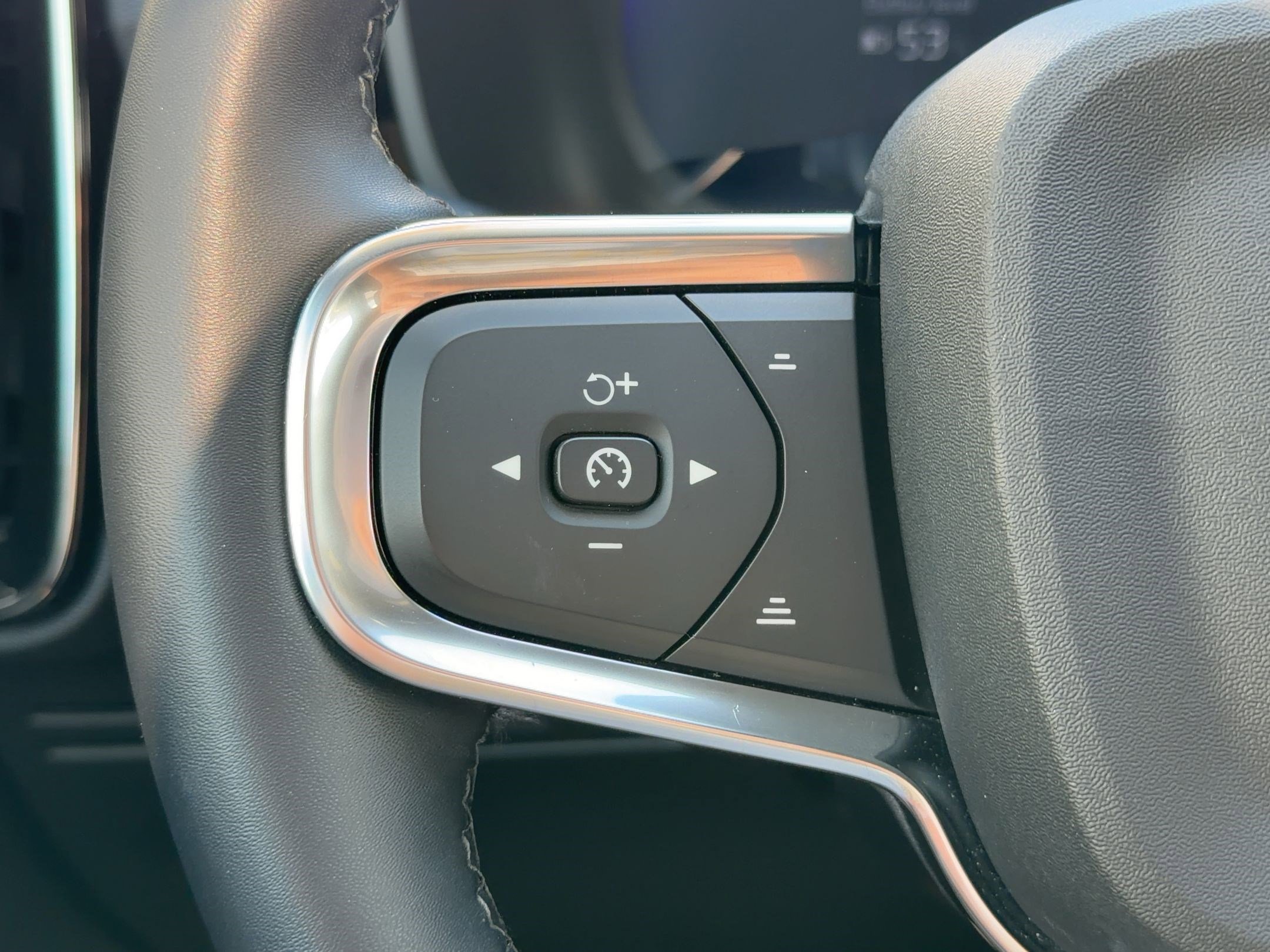 Used 2023 Volvo C40 P8 Recharge Plus image 15