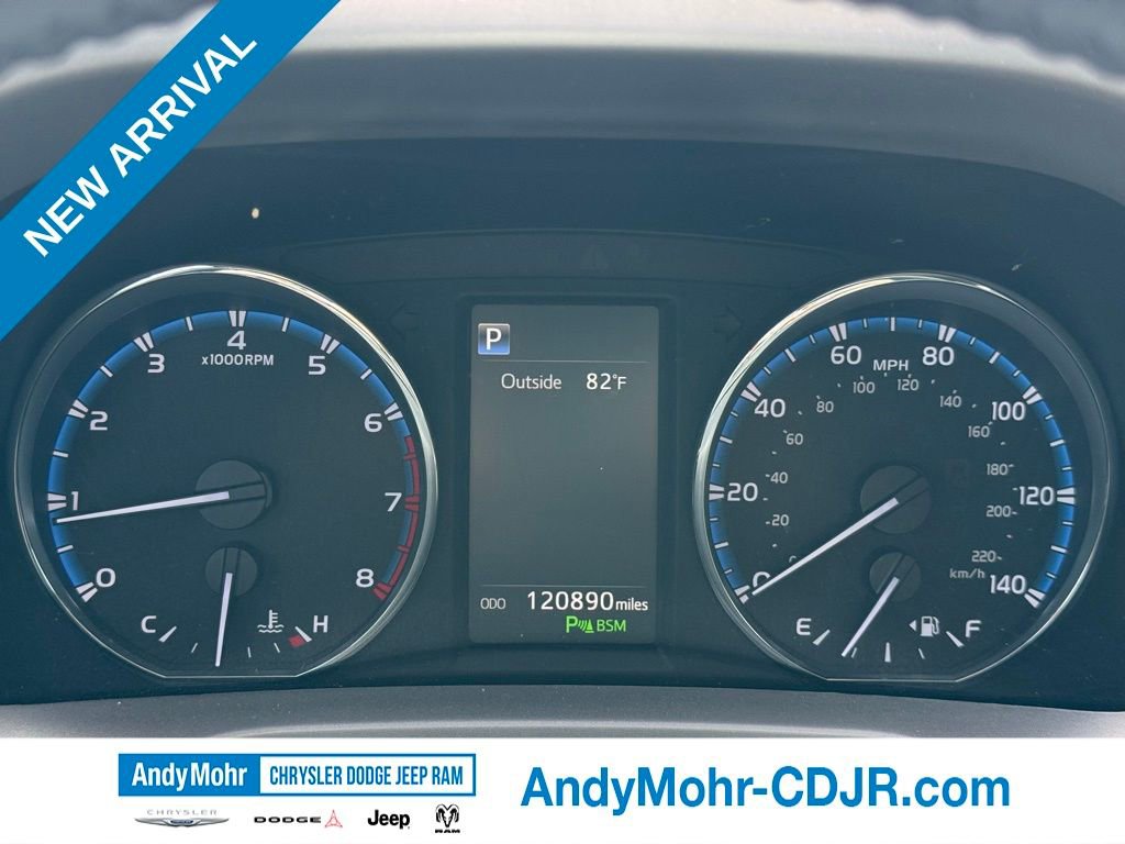 Used 2017 Toyota RAV4 Limited image 9