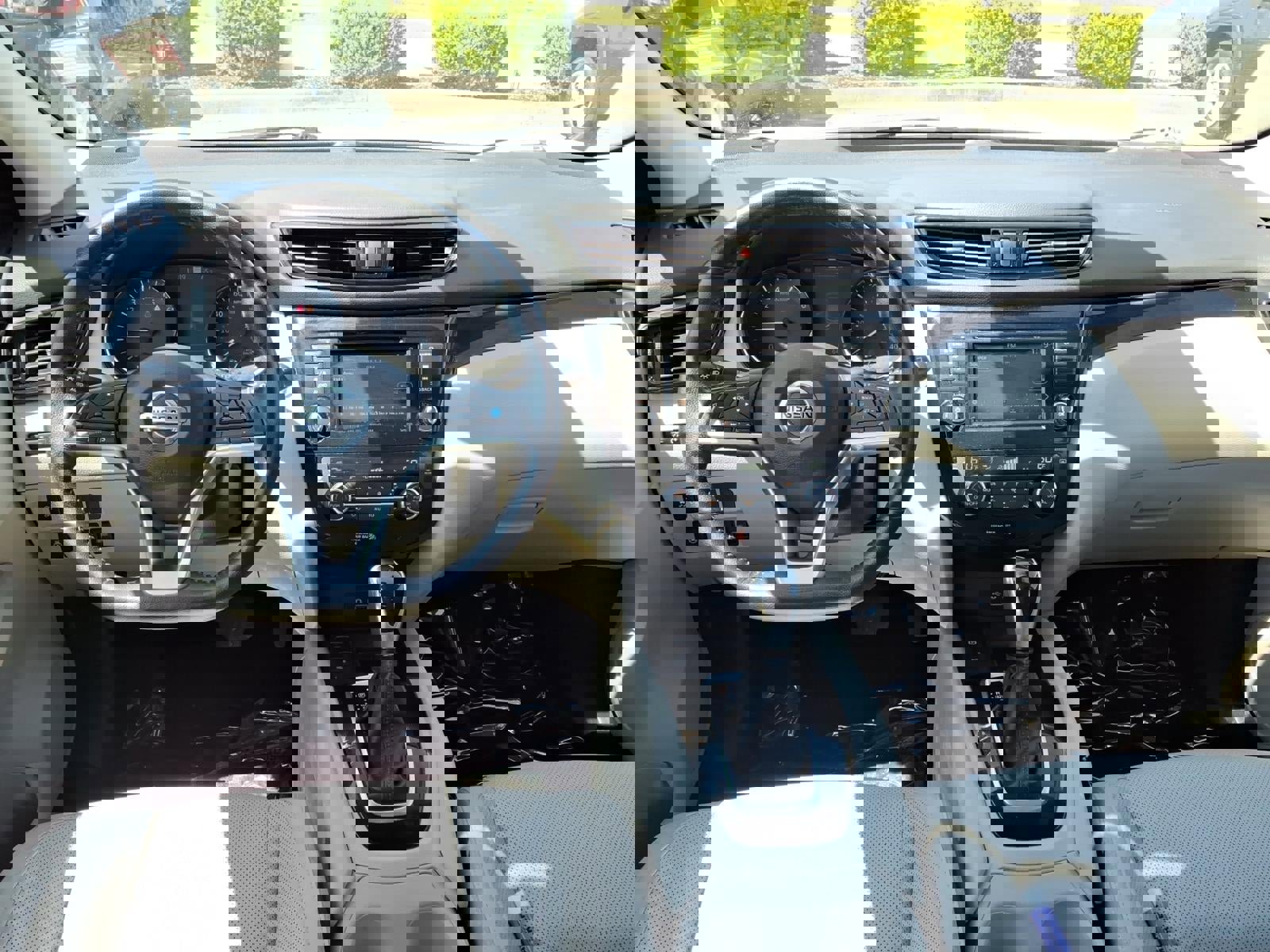 Used 2022 Nissan Rogue Sport SL image 18