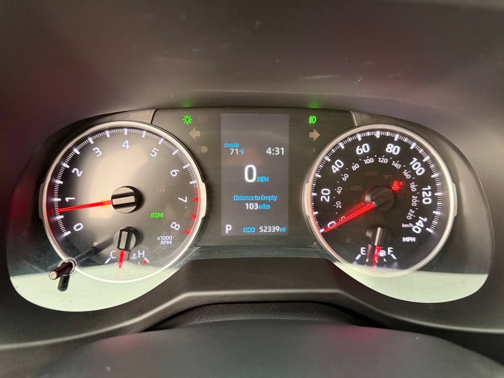Used 2021 Toyota RAV4 XLE w/ Convenience Package AWD/4WD image 14