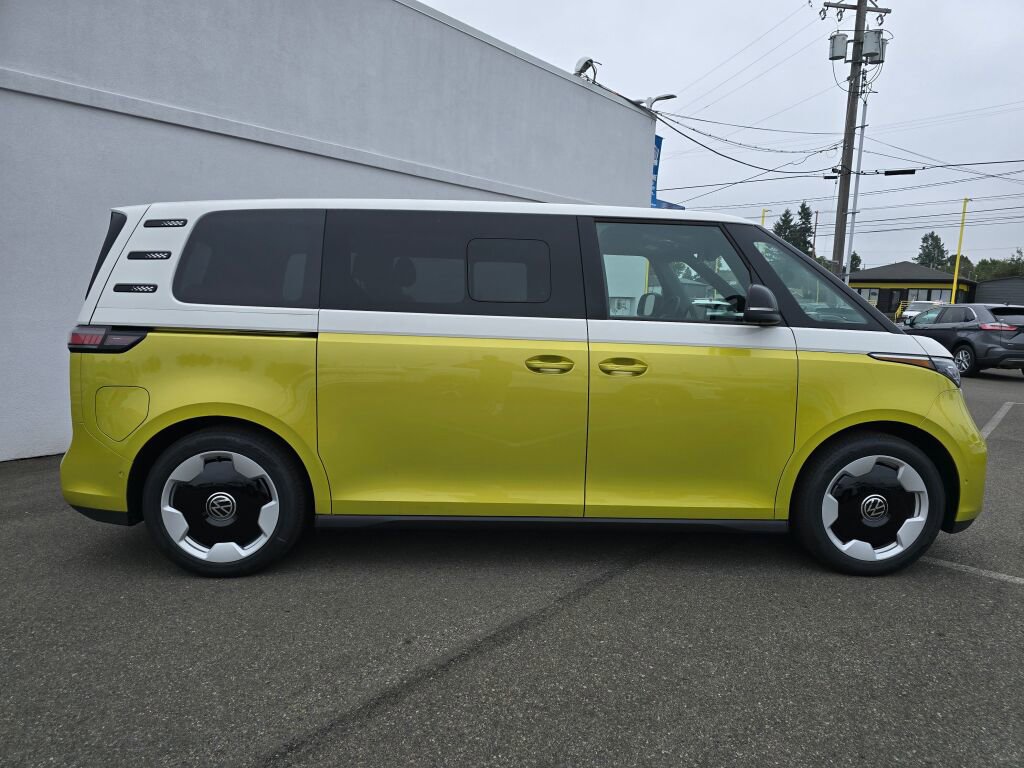 New 2025 Volkswagen ID. Buzz Pro S Plus image 3