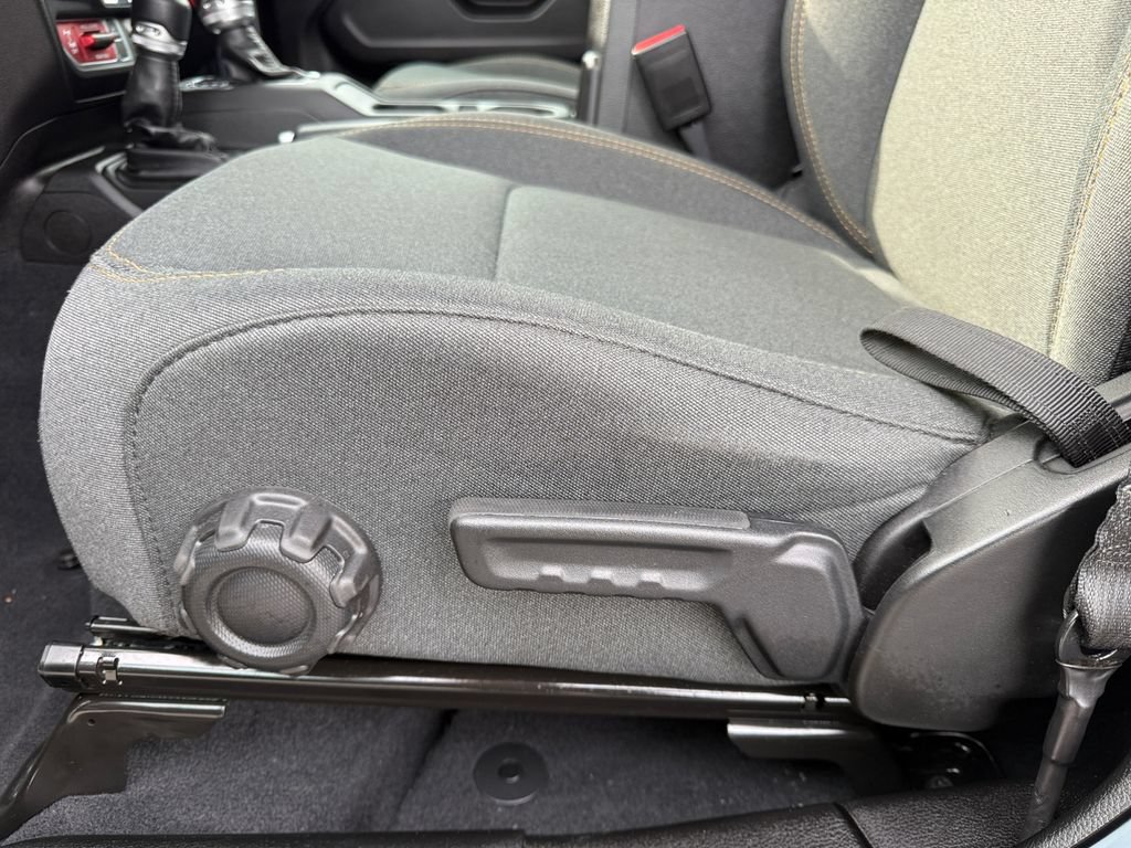 Used 2024 Jeep Wrangler Unlimited AWD/4WD image 10