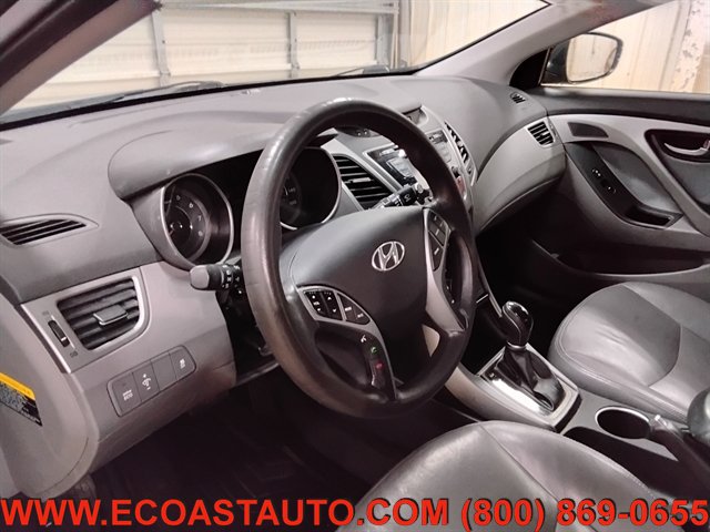 Used 2015 Hyundai Elantra SE w/ Option Group 02 FWD image 11