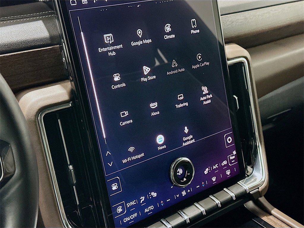 Used 2025 GMC Yukon Denali Ultimate image 15