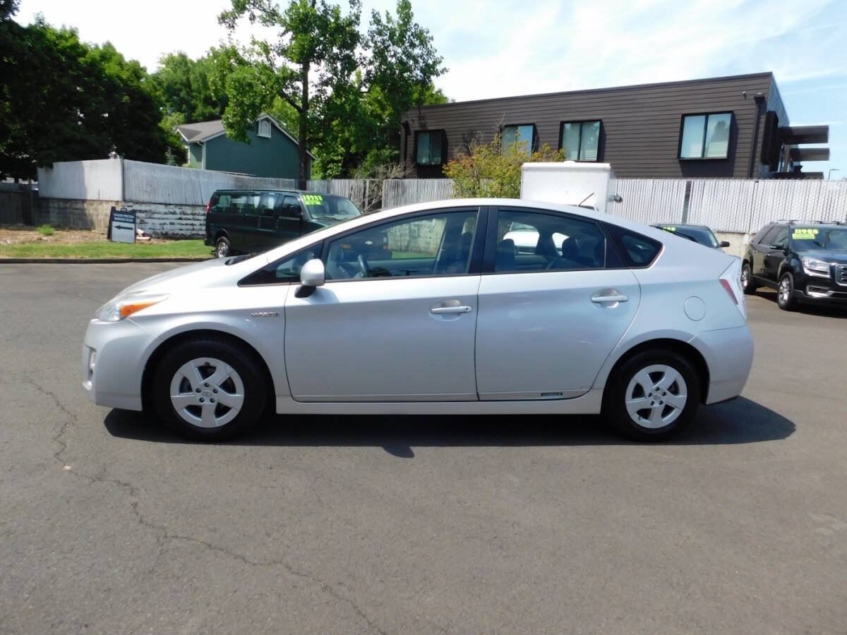 Used 2011 Toyota Prius Two FWD image 18