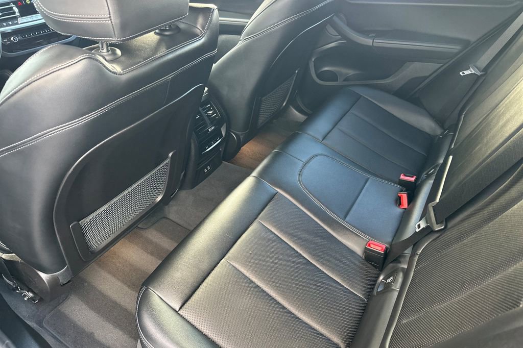 Used 2023 BMW X4 M40i w/ Shadowloine Package AWD/4WD image 12