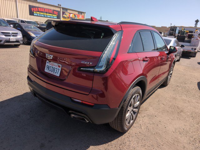 Used 2019 Cadillac XT4 Sport FWD image 3
