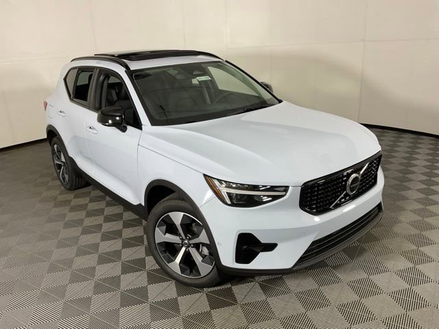 New 2026 Volvo XC40 B5 Plus w/ Protection Package Premier image 46