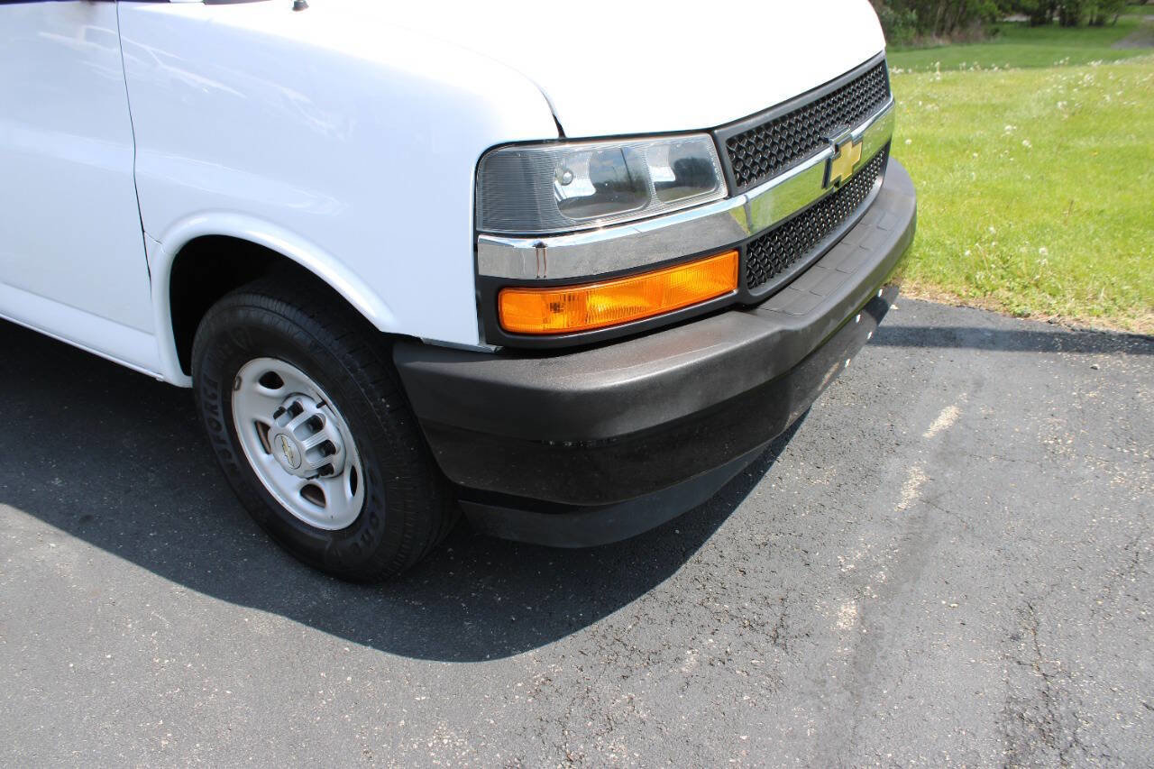 Used 2021 Chevrolet Express 3500 w/ Power Convenience Package RWD image 5
