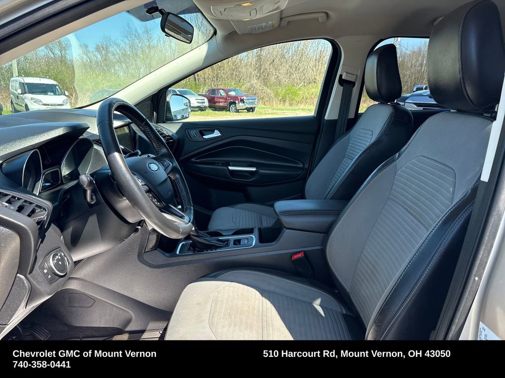 Used 2018 Ford Escape SE w/ SE Sport Appearance Package image 11