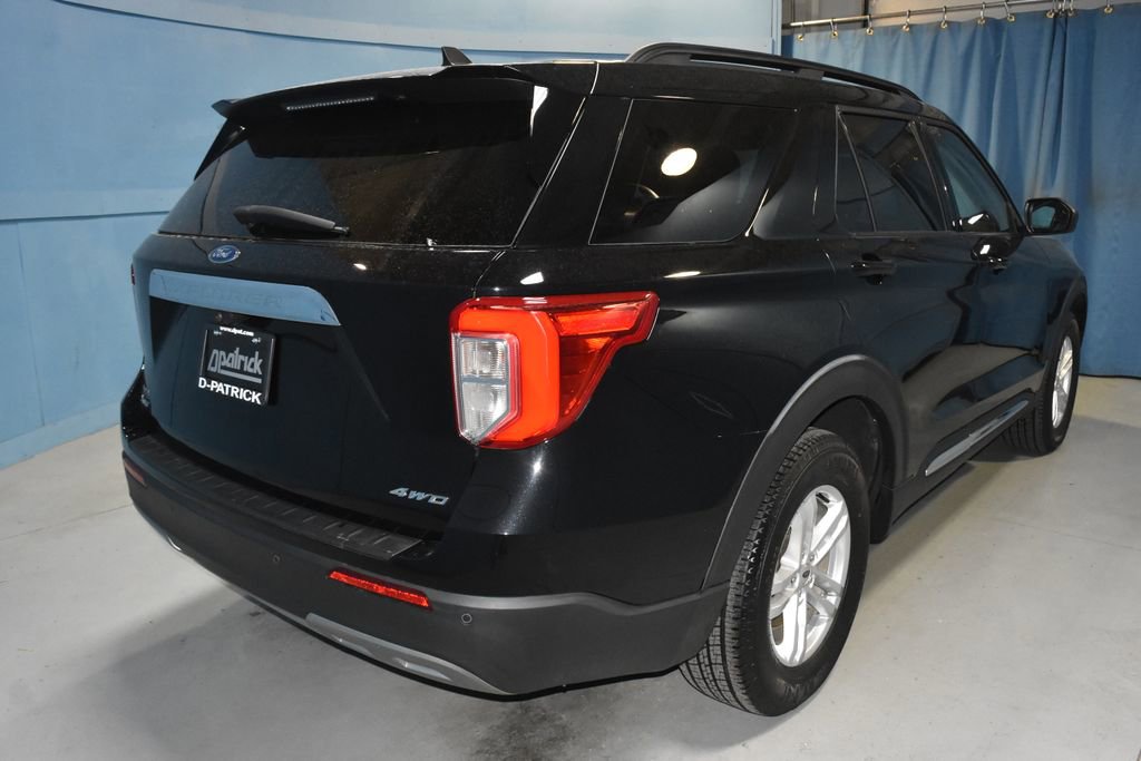 Used 2022 Ford Explorer XLT w/ Equipment Group 202A AWD/4WD image 32