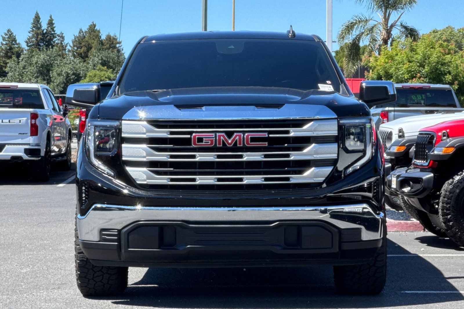 Used 2024 GMC Sierra 1500 SLE RWD image 10