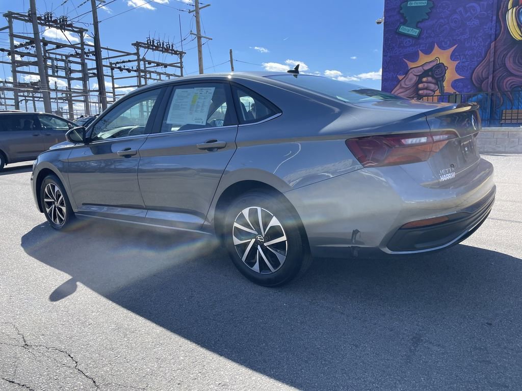 Used 2024 Volkswagen Jetta S image 3