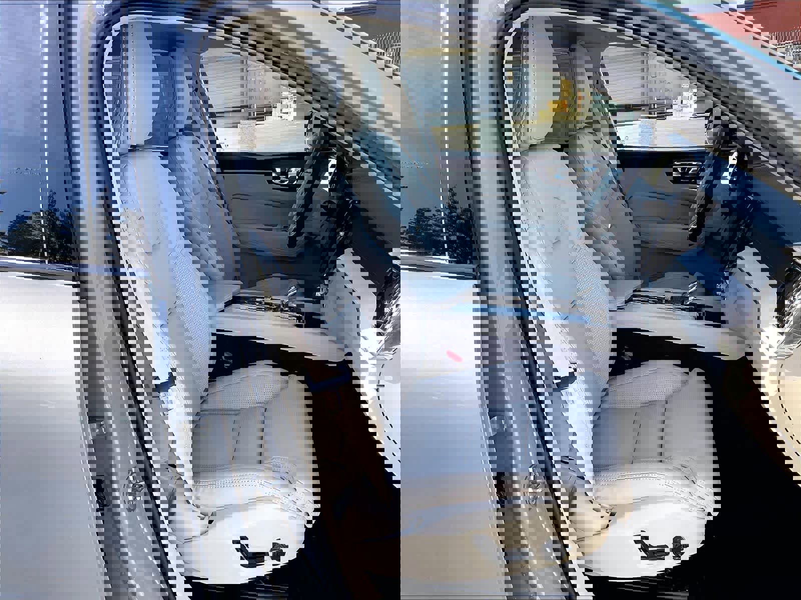 New 2026 Volvo XC60 B5 Ultra w/ Protection Package Premier image 31