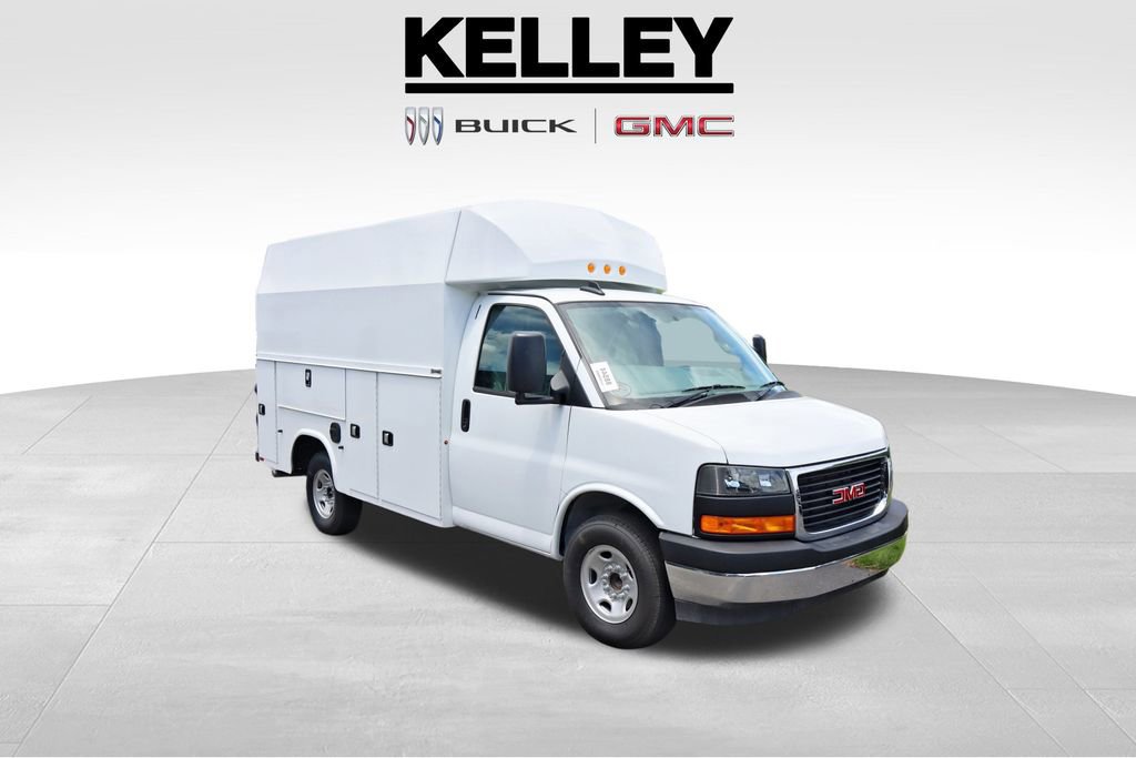 New 2025 GMC Savana 3500 w/ Power Convenience Package