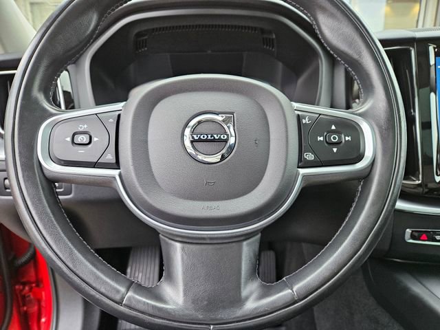 Used 2021 Volvo XC60 T5 Momentum w/ Advanced Package image 21