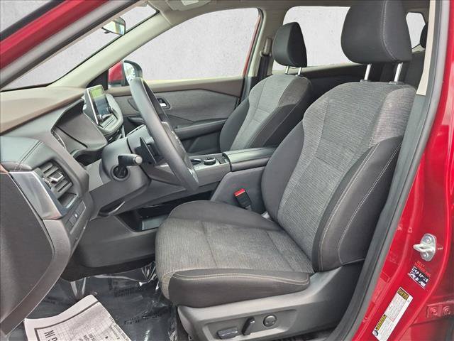 Used 2023 Nissan Rogue SV AWD/4WD image 16