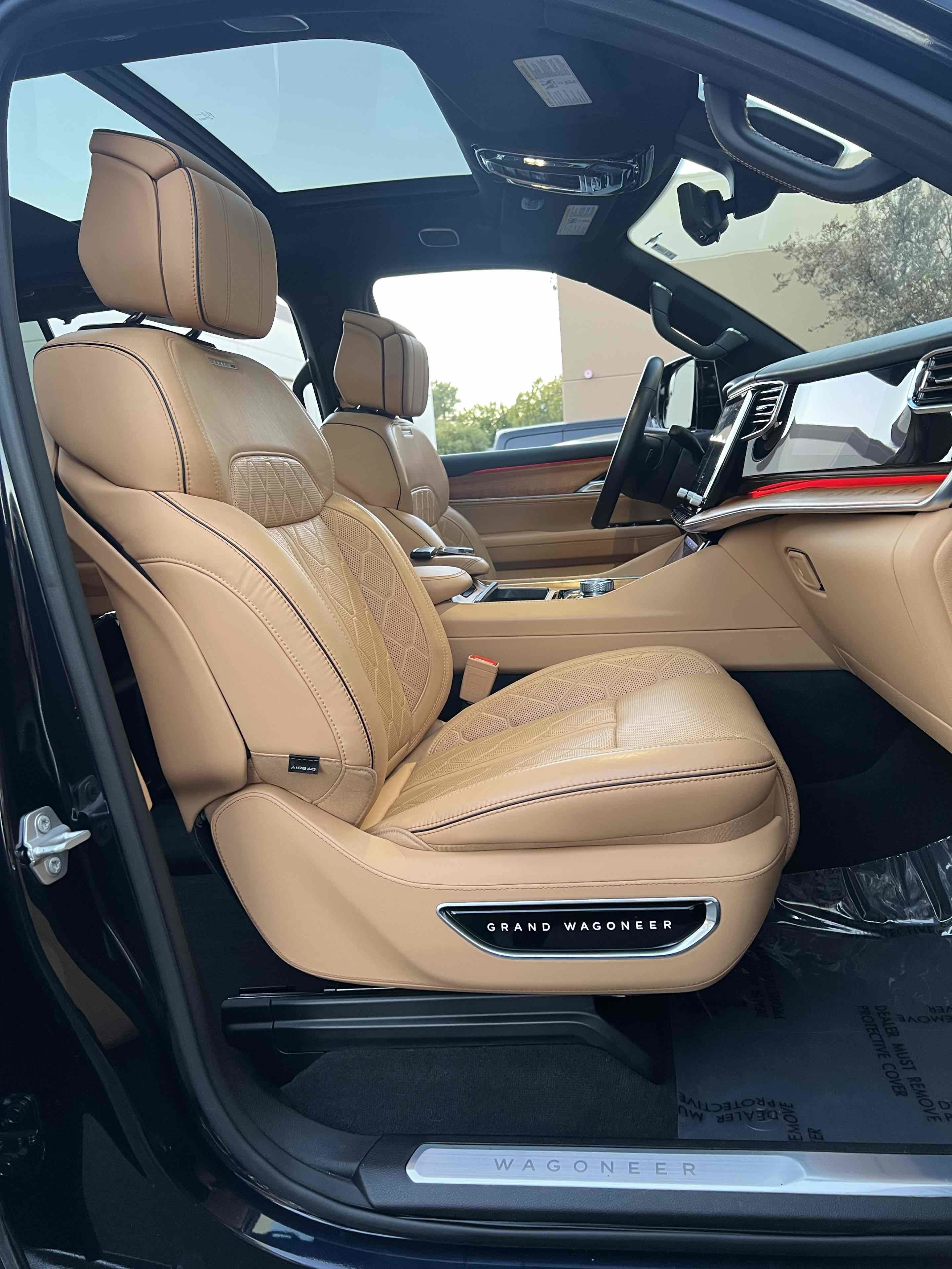 Used 2023 Jeep Grand Wagoneer L Series III image 59