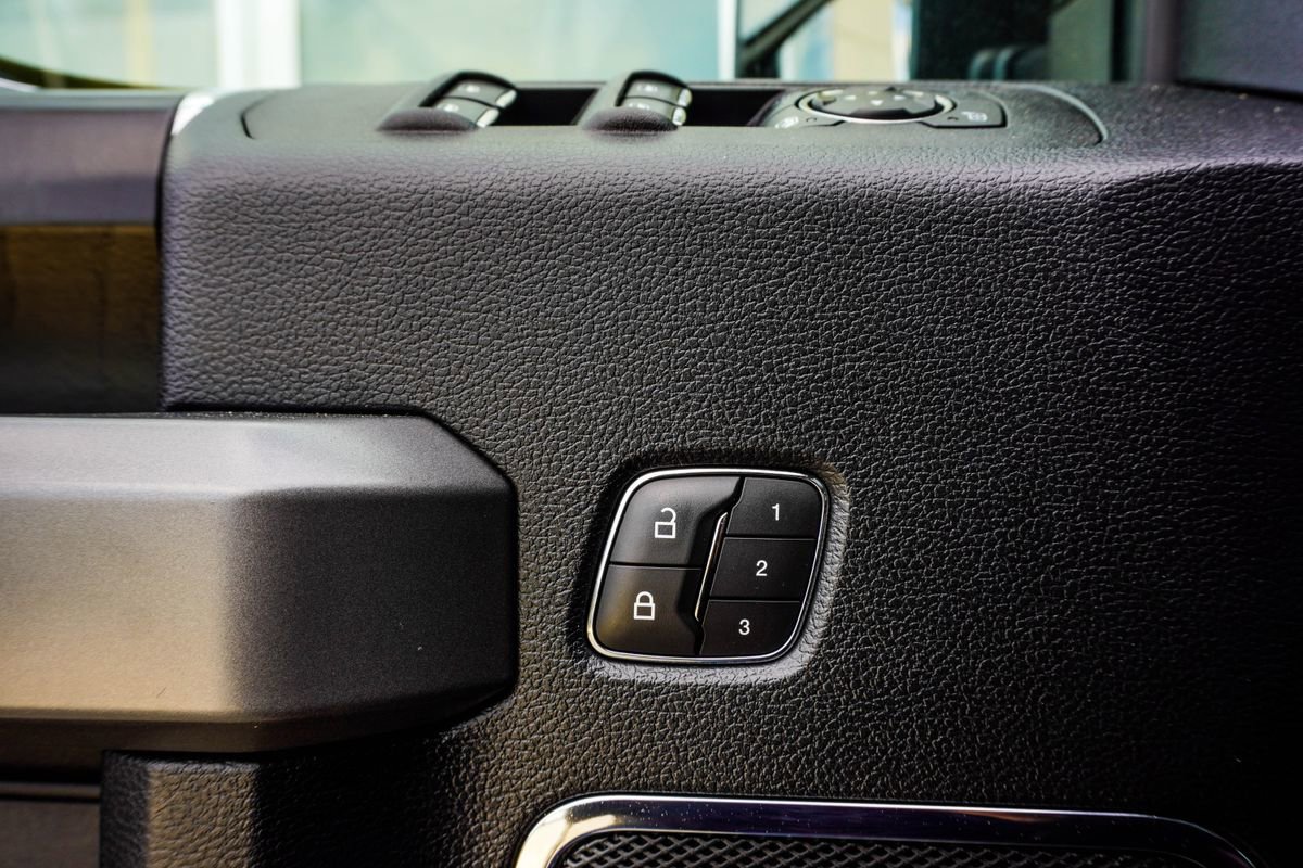 Used 2019 Ford F150 Platinum w/ Equipment Group 701A Luxury image 40