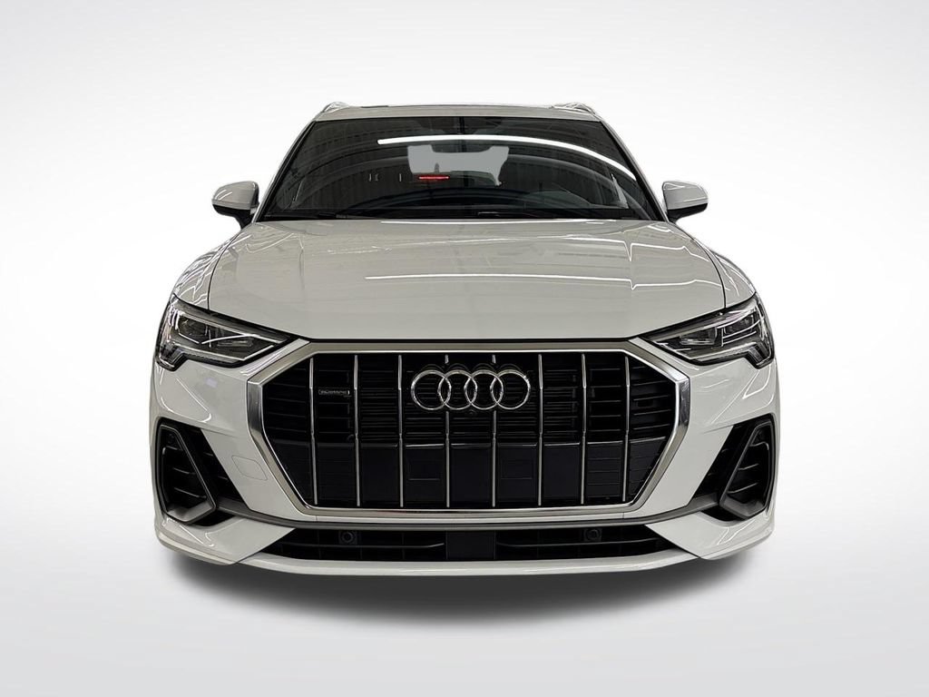 Certified 2025 Audi Q3 2.0T Premium Plus w/ Premium Plus Package AWD/4WD image 8