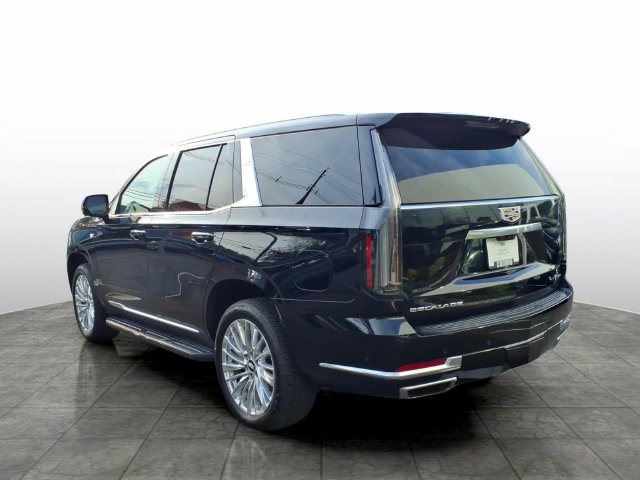 Certified 2025 Cadillac Escalade Premium Luxury w/ LPO, Floor Liner Package AWD/4WD image 3