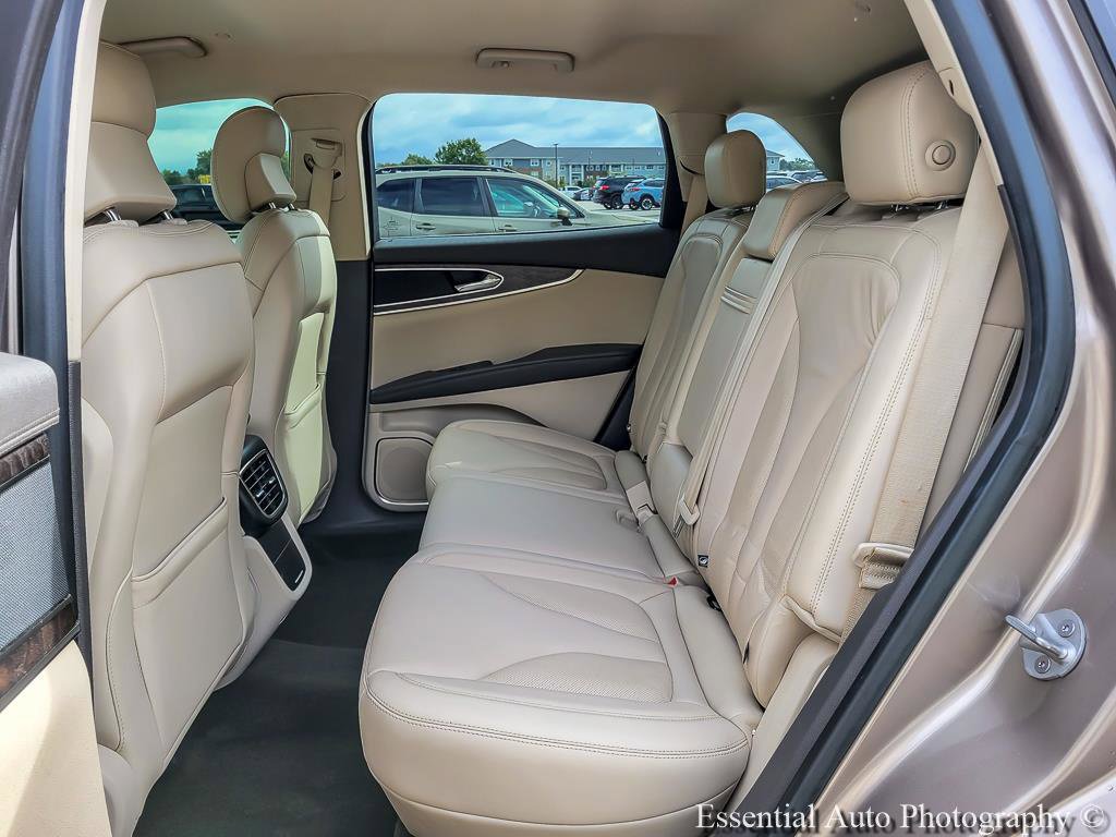 Used 2019 Lincoln Nautilus Select w/ Cargo Utility Package FWD image 10