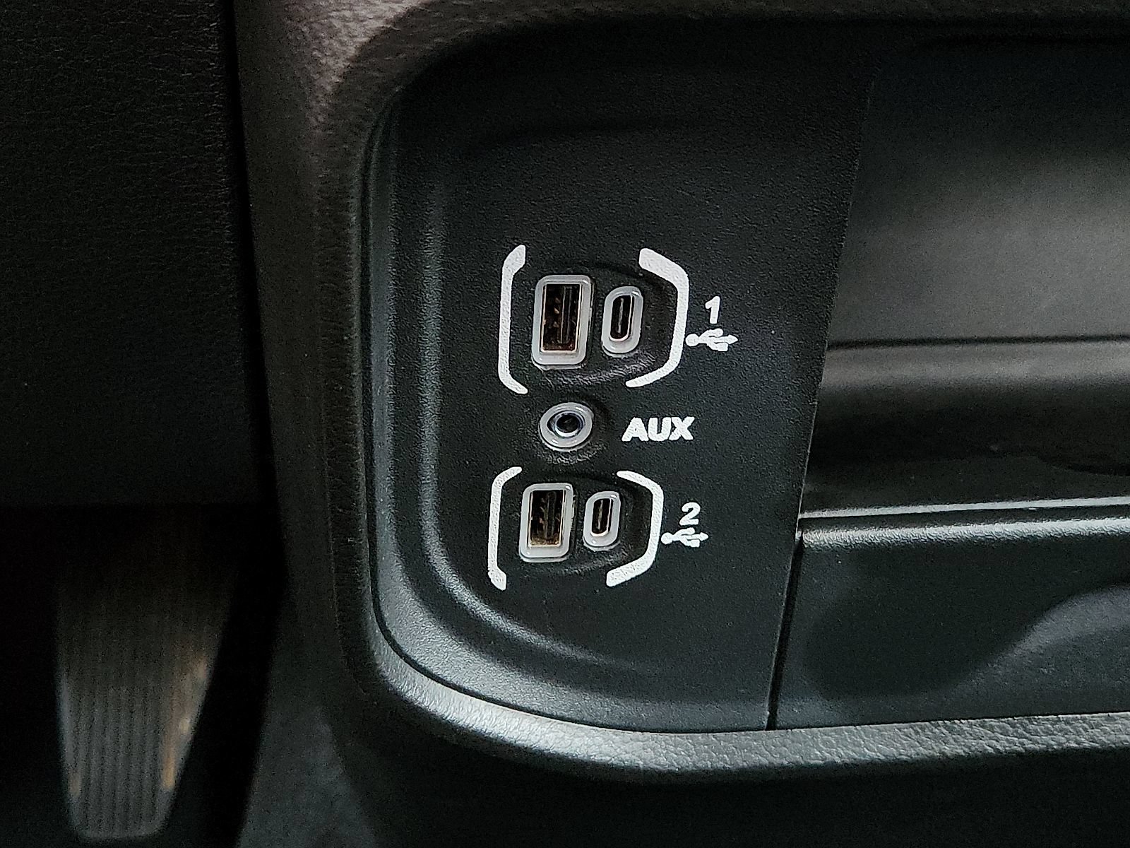 Used 2024 RAM 2500 Big Horn AWD/4WD image 22