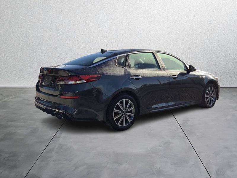 Used 2020 Kia Optima Premium image 5