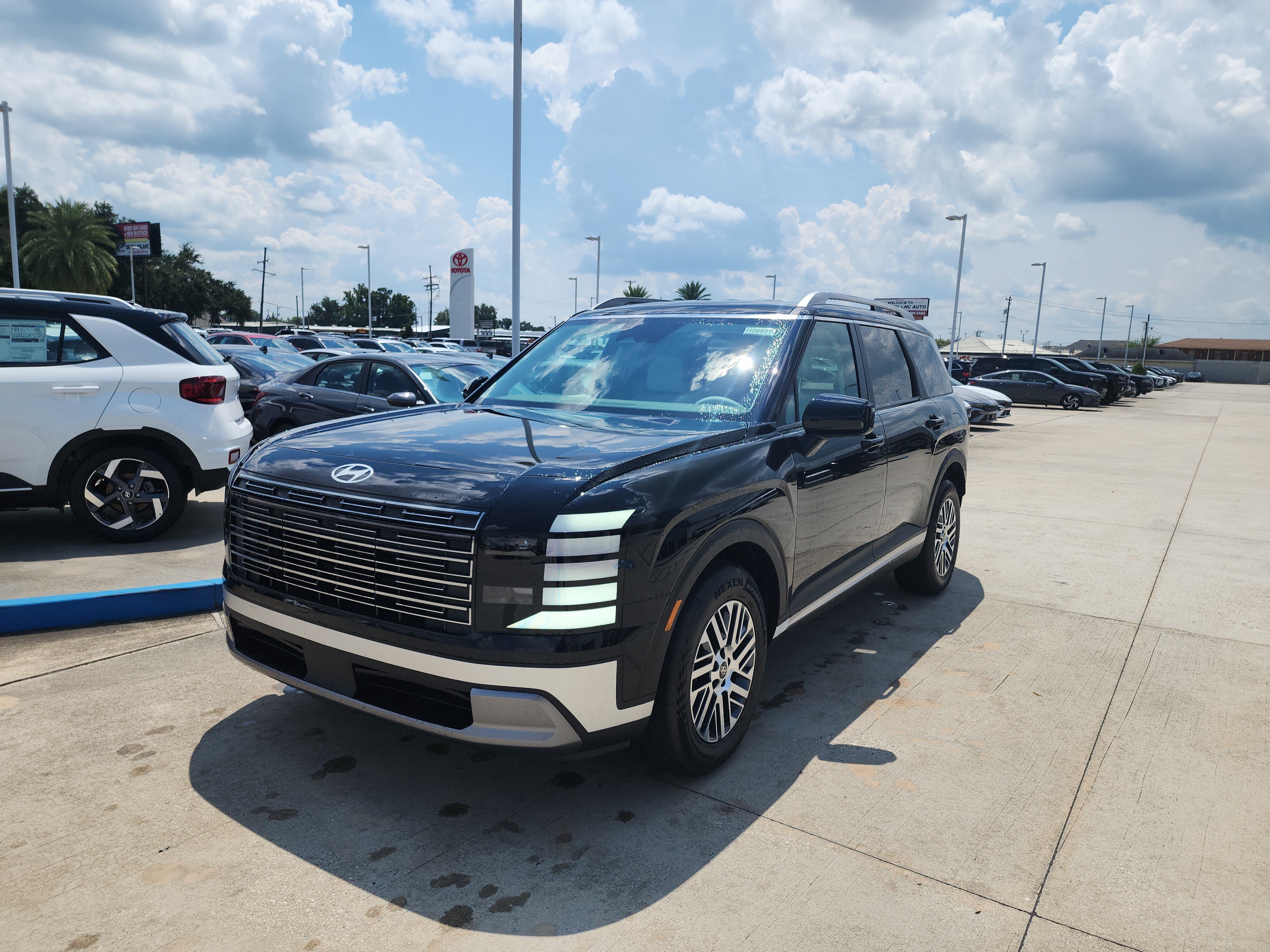 New 2026 Hyundai Palisade SEL FWD image 3