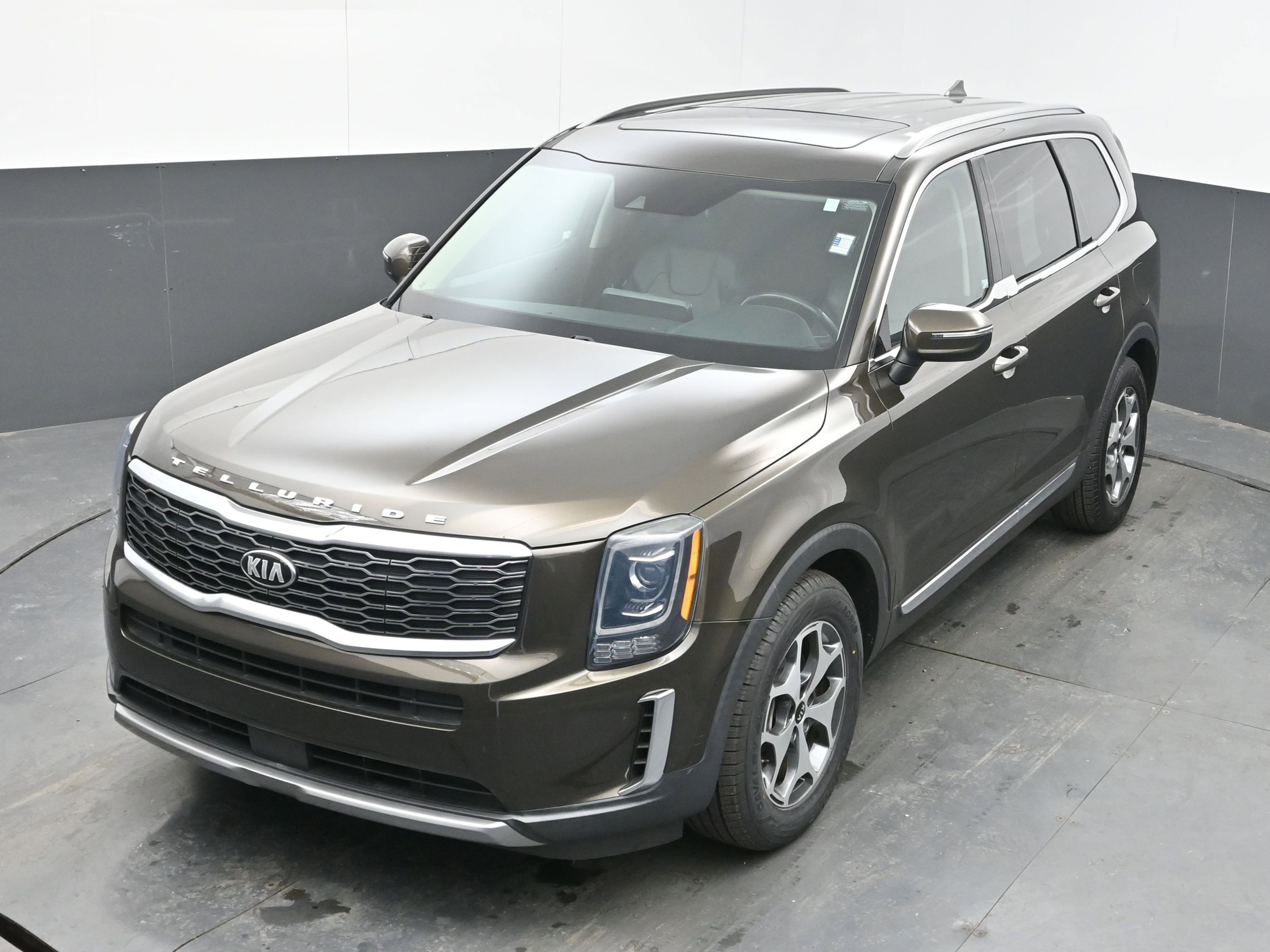 Used 2021 Kia Telluride EX image 31