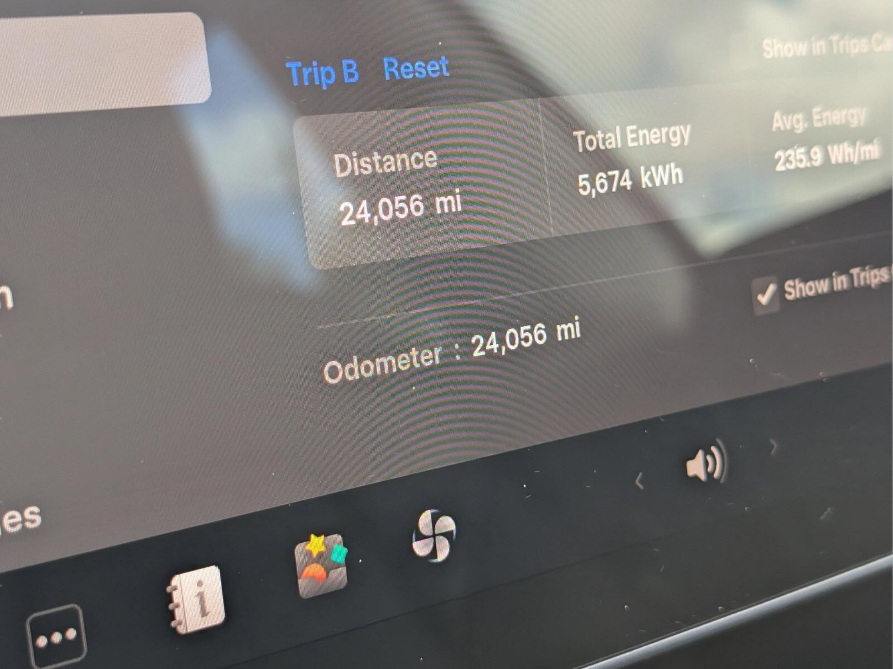 Used 2023 Tesla Model 3 Standard Range image 17