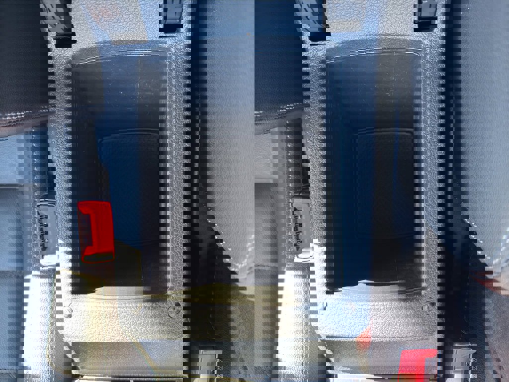 Used 2015 Volkswagen Golf R 4-Door image 19