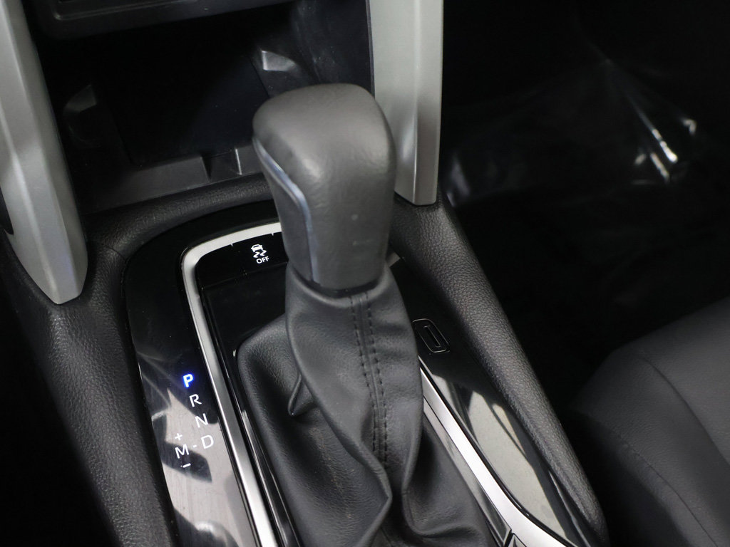 Used 2025 Toyota Corolla Cross XLE FWD image 43