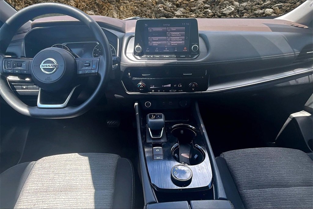 Used 2021 Nissan Rogue SV image 14