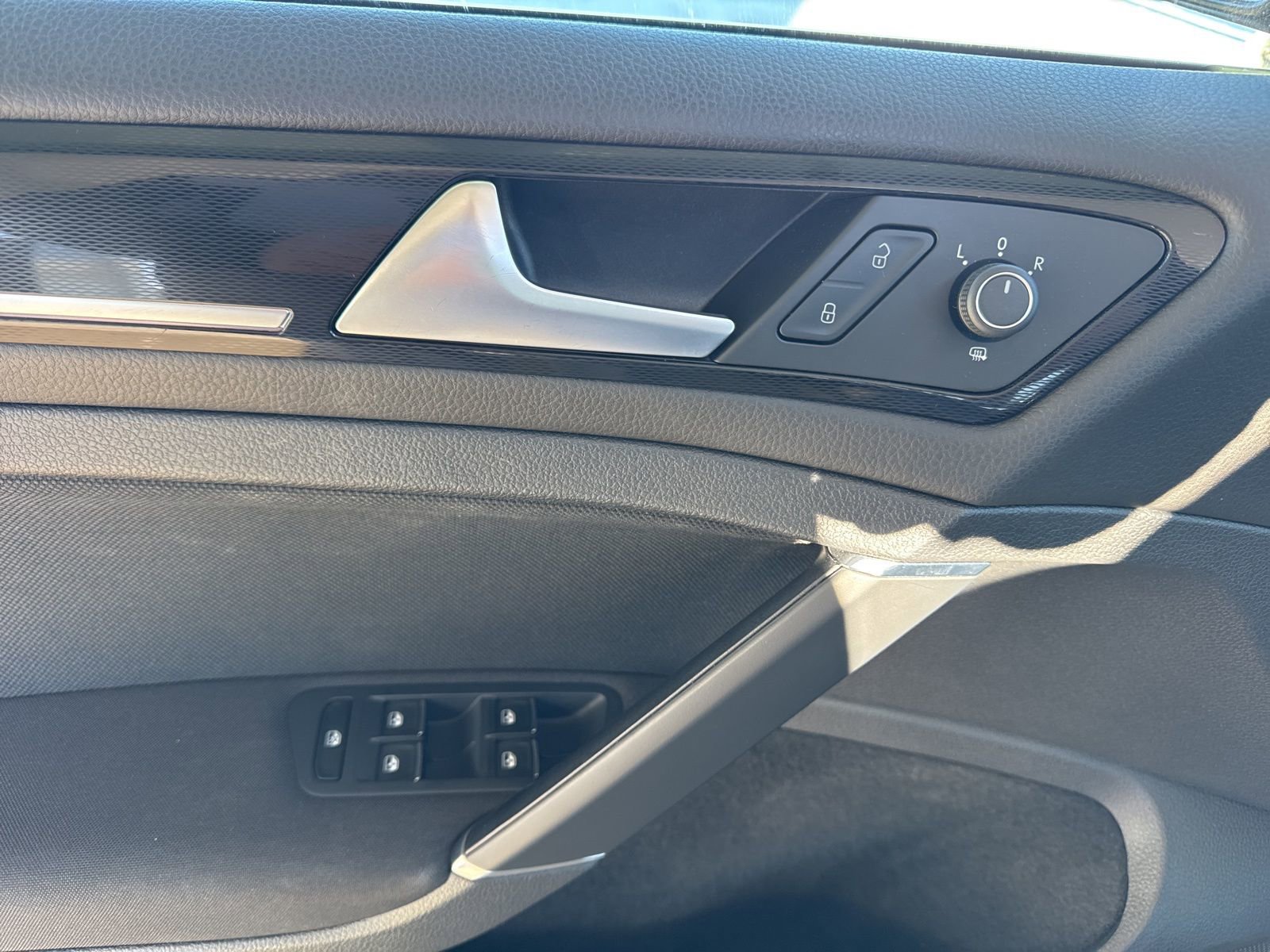 Used 2017 Volkswagen GTI S image 17