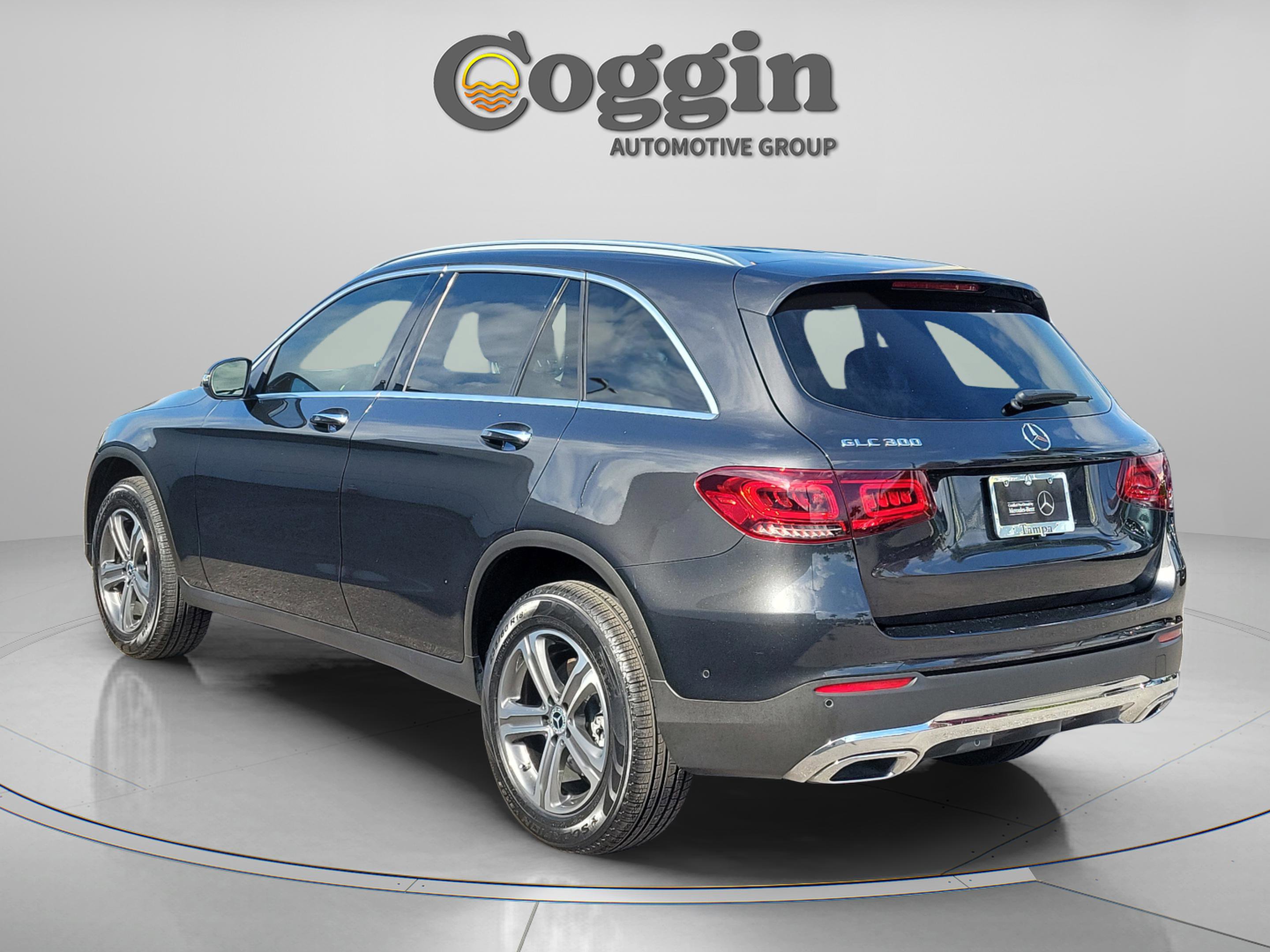 Used 2022 Mercedes-Benz GLC 300 image 2