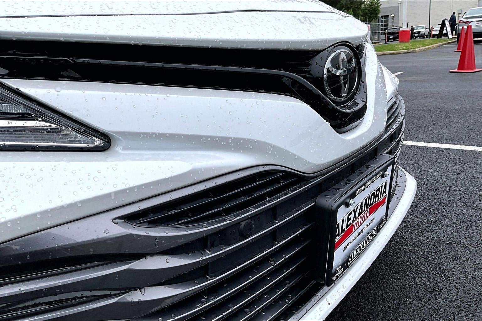 Used 2018 Toyota Camry XLE FWD image 29