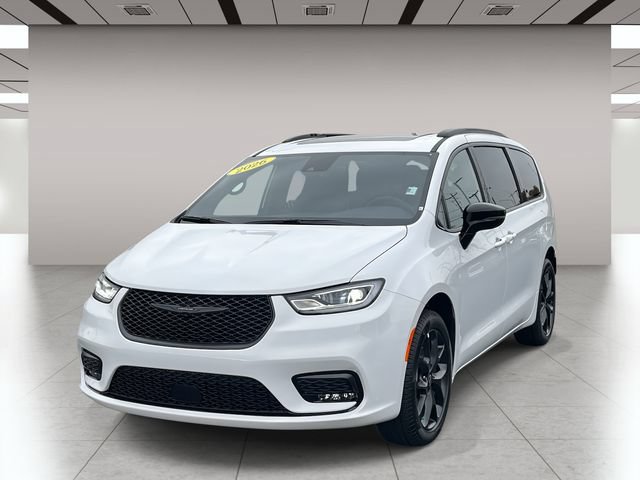 New 2026 Chrysler Pacifica Limited w/ S Appearance Package AWD/4WD image 8