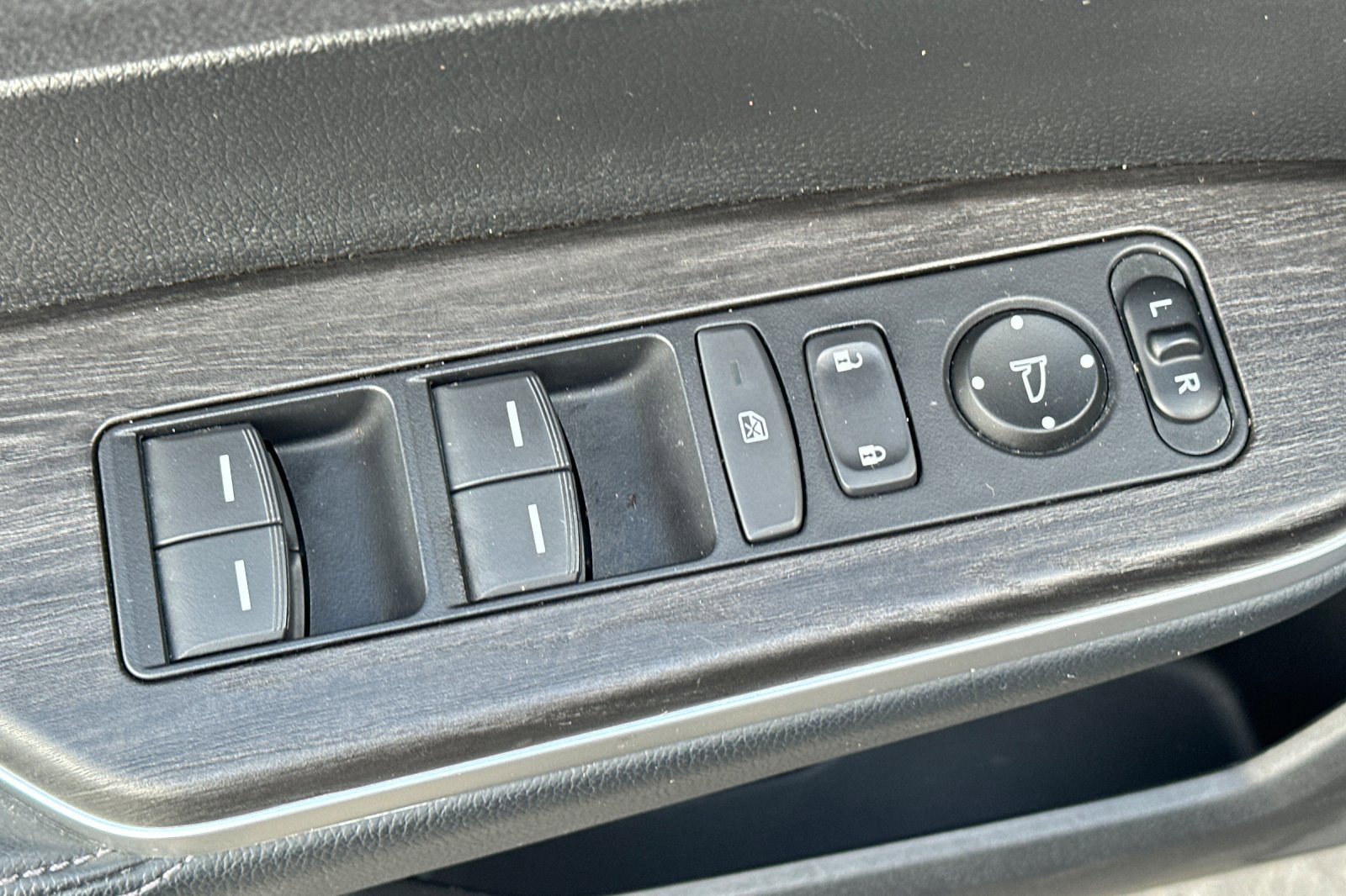 Used 2018 Honda Clarity Touring image 12