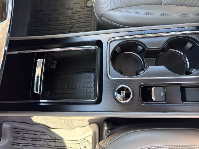 Used 2024 Lincoln Corsair AWD w/ Equipment Group 101A image 29