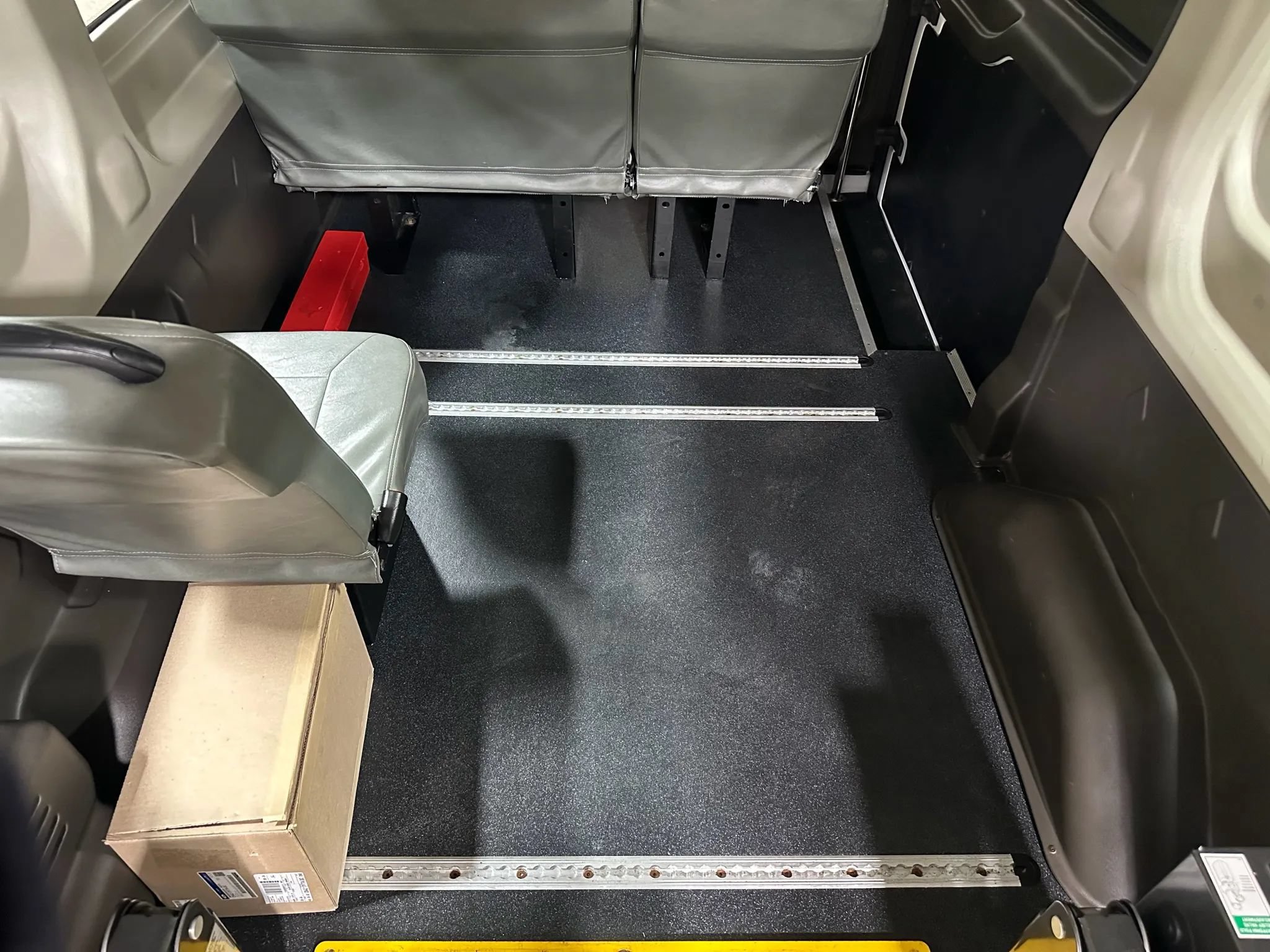 Used 2020 Ford Transit 150 Medium Roof RWD image 49