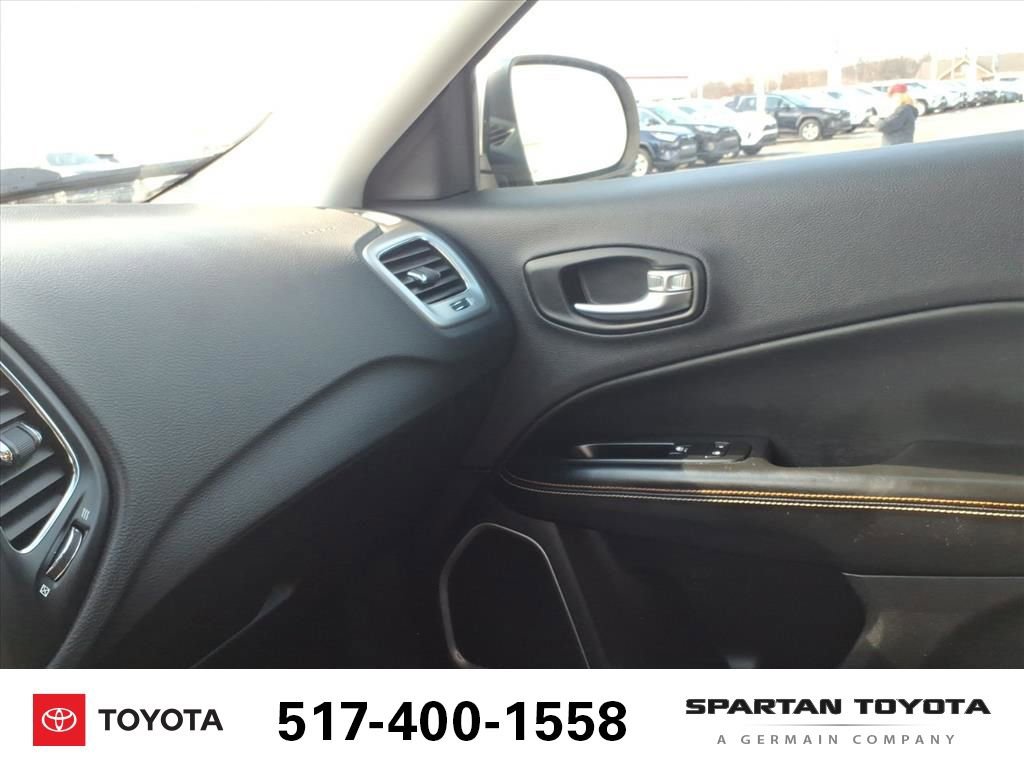 Used 2018 Jeep Compass Latitude w/ Popular Equipment Group image 23